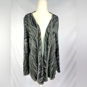 Dana Buchman gray and black animal print open front cardigan women’s size L